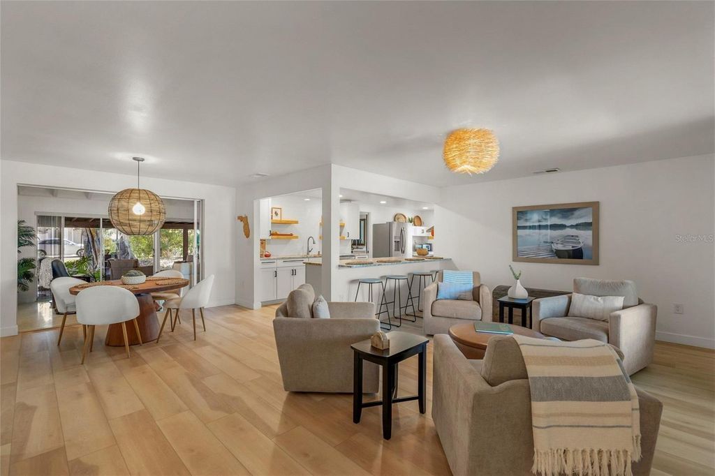 Image 5 of property listing at 401 PICASSO DRIVE, Nokomis, FL 34275