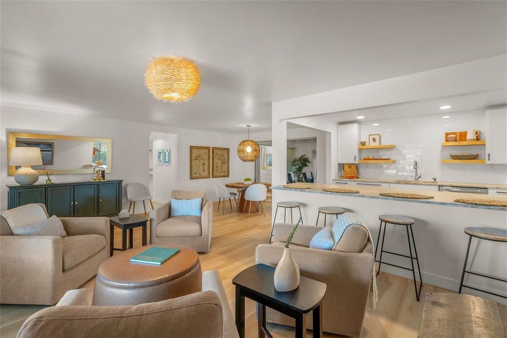 Image 6 of property listing at 401 PICASSO DRIVE, Nokomis, FL 34275