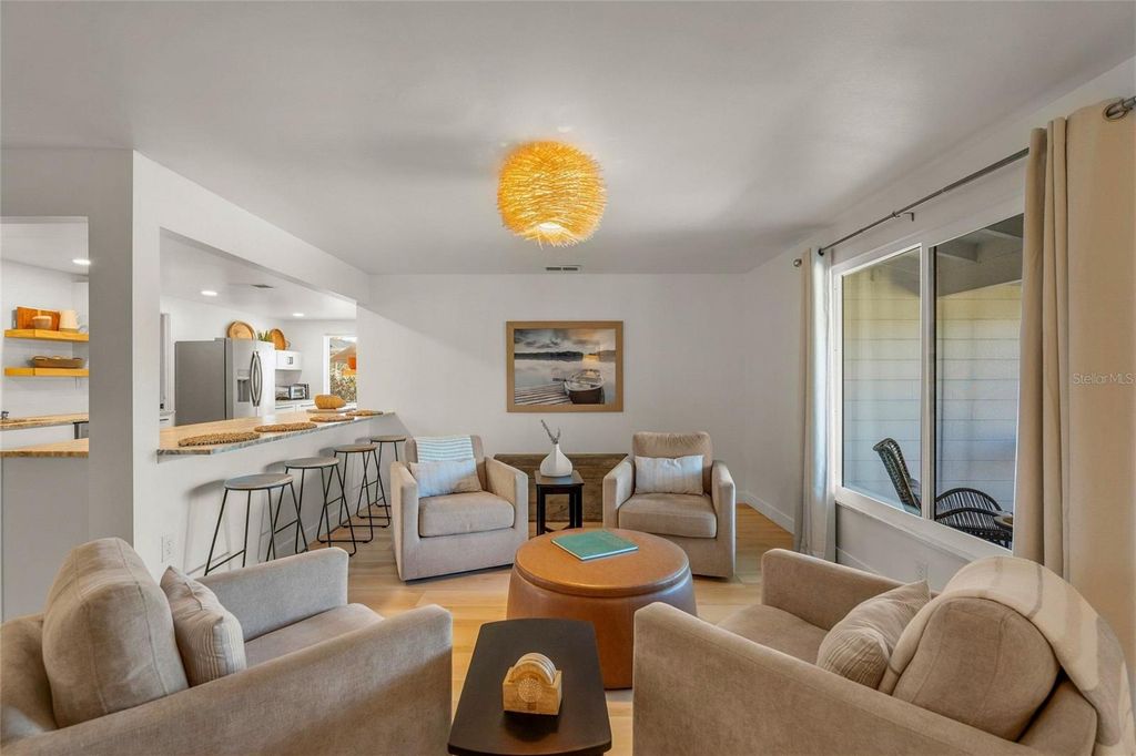 Image 7 of property listing at 401 PICASSO DRIVE, Nokomis, FL 34275