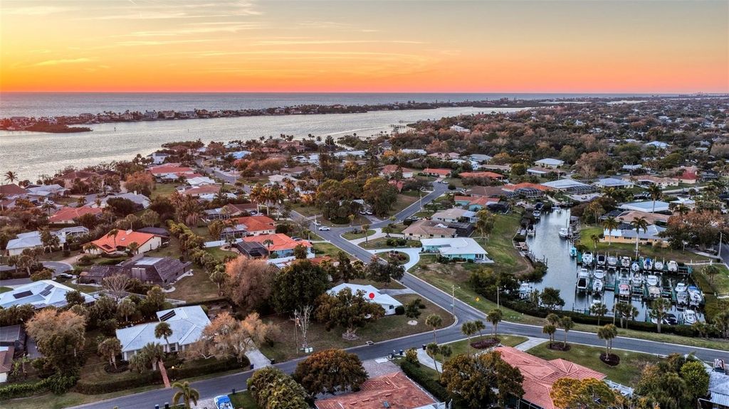 Image 61 of property listing at 401 PICASSO DRIVE, Nokomis, FL 34275