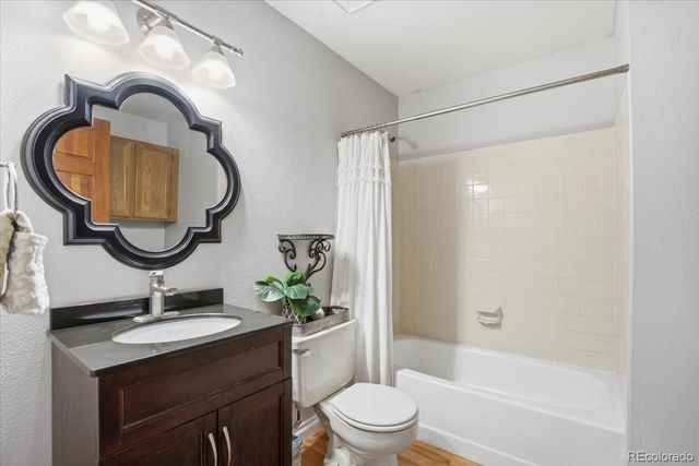 11 Long Spur, Littleton, CO 80127