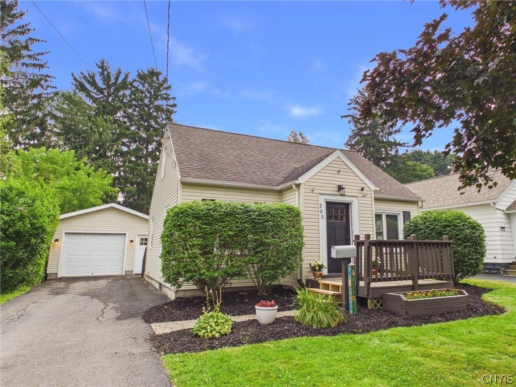 205 Windemere Road, Geddes, NY 13219