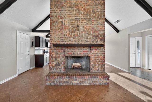 8440 Greenbriar Lane, Port Arthur, TX 77642