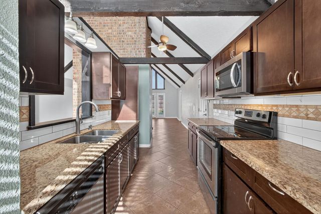 8440 Greenbriar Lane, Port Arthur, TX 77642