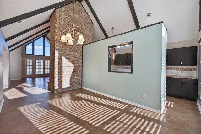 8440 Greenbriar Lane, Port Arthur, TX 77642