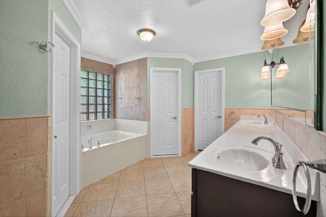 8440 Greenbriar Lane, Port Arthur, TX 77642