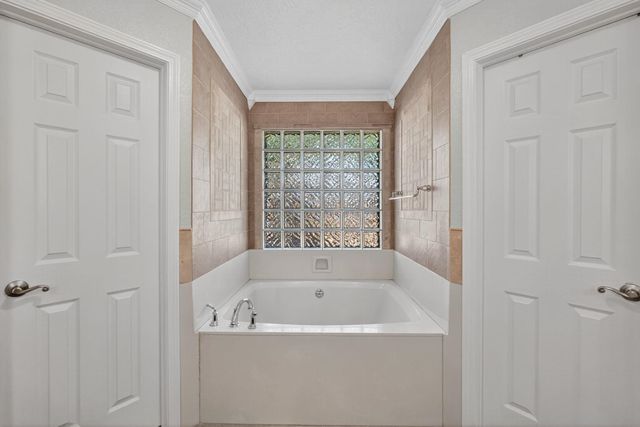 8440 Greenbriar Lane, Port Arthur, TX 77642