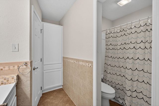 8440 Greenbriar Lane, Port Arthur, TX 77642