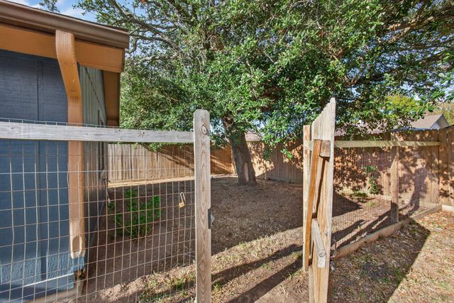 8440 Greenbriar Lane, Port Arthur, TX 77642