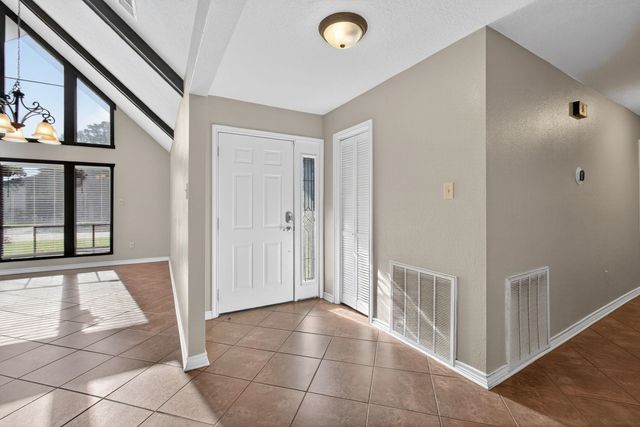 8440 Greenbriar Lane, Port Arthur, TX 77642