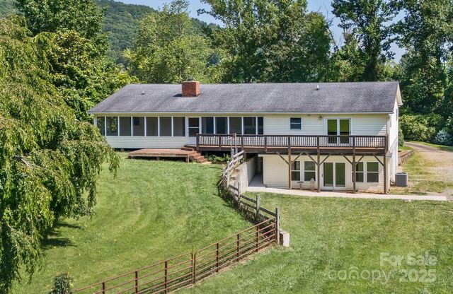 170 Beaverdam Loop Road, Candler, NC 28715