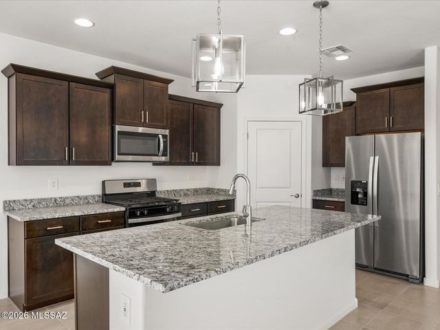 6741 W Cold Stream Court, Tucson, AZ 85757