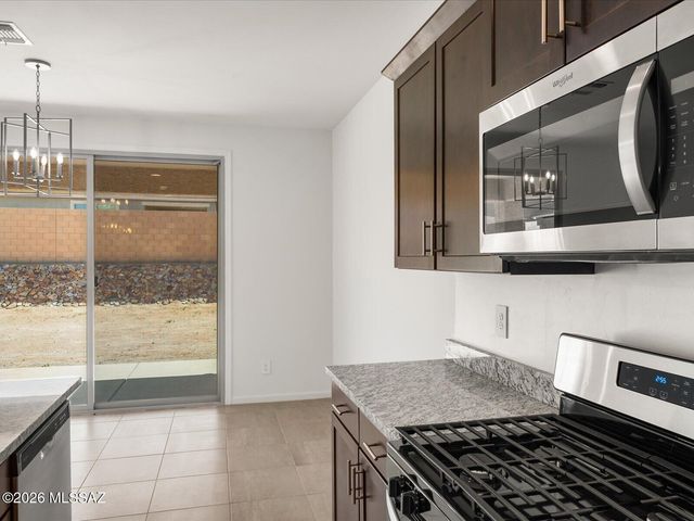 6741 W Cold Stream Court, Tucson, AZ 85757