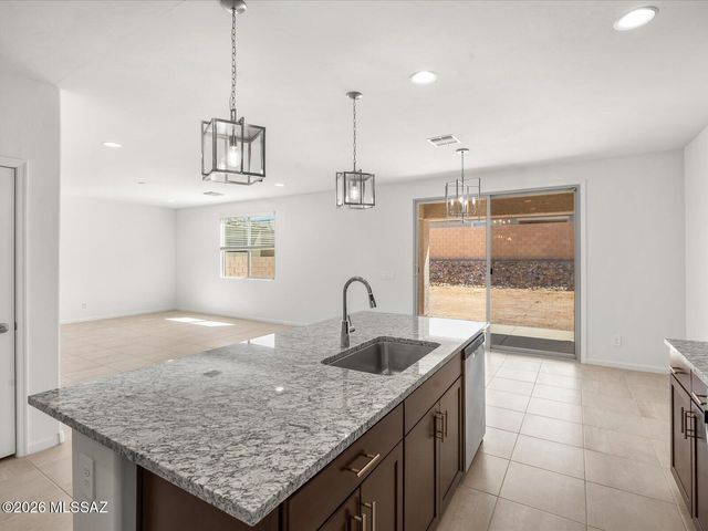 6741 W Cold Stream Court, Tucson, AZ 85757