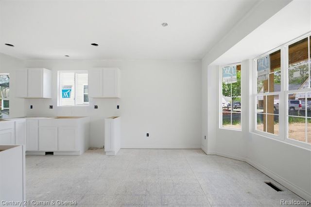 823 Nelsons Ridge Drive 13, Howell, MI 48843