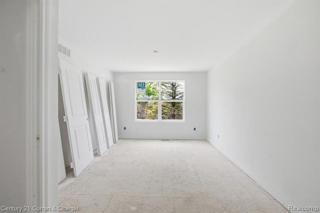 823 Nelsons Ridge Drive 13, Howell, MI 48843