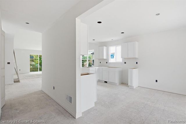 823 Nelsons Ridge Drive 13, Howell, MI 48843