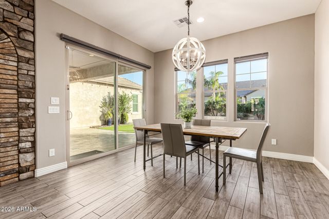 3541 E AQUARIUS Place, Chandler, AZ 85249