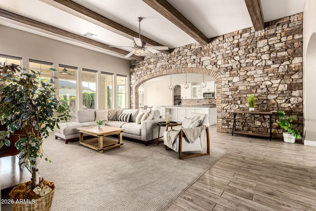 3541 E AQUARIUS Place, Chandler, AZ 85249