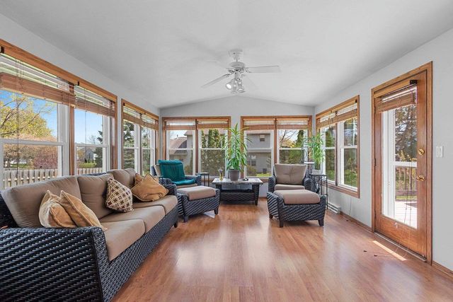 1734 O HEARN LANE, De Pere, WI 54115