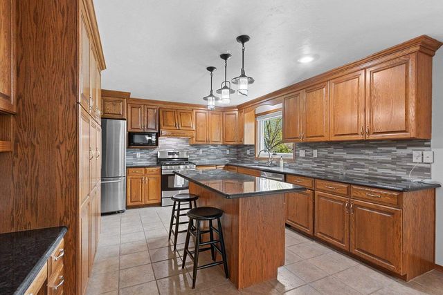 1734 O HEARN LANE, De Pere, WI 54115