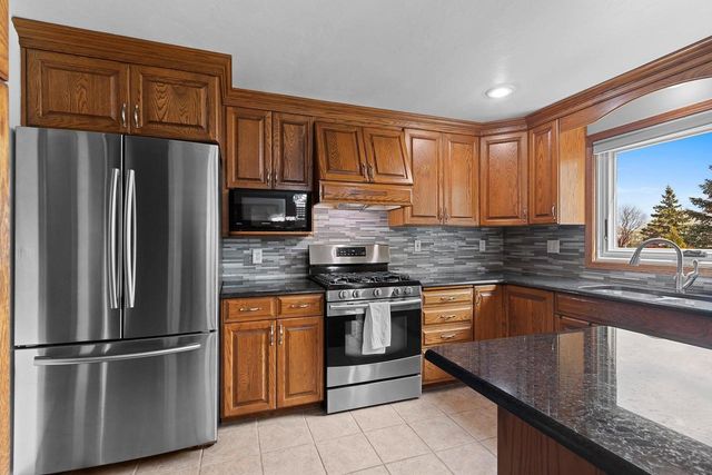 1734 O HEARN LANE, De Pere, WI 54115