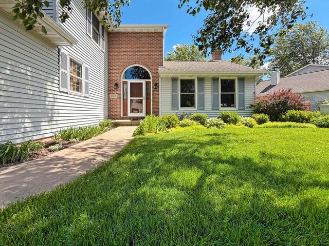 1734 O HEARN LANE, De Pere, WI 54115