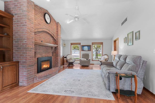 1734 O HEARN LANE, De Pere, WI 54115