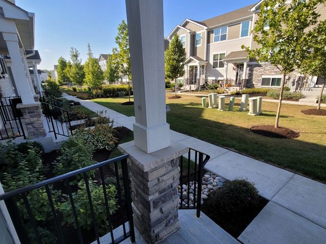 1071 Moraine Drive, South Elgin, IL 60177