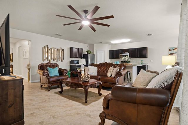 555 LUCERNE BOULEVARD, Winter Haven, FL 33881