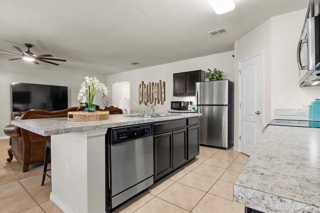 555 LUCERNE BOULEVARD, Winter Haven, FL 33881