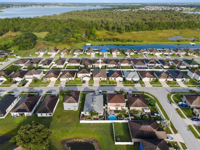 555 LUCERNE BOULEVARD, Winter Haven, FL 33881