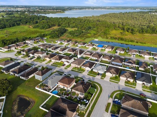 555 LUCERNE BOULEVARD, Winter Haven, FL 33881