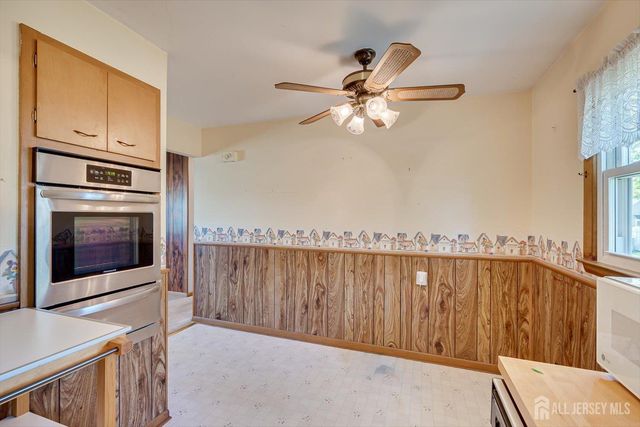 29 Hopkinson Avenue, Piscataway, NJ 08854