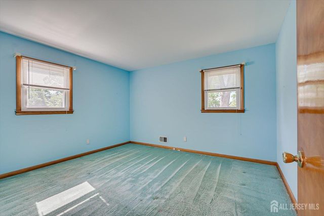 29 Hopkinson Avenue, Piscataway, NJ 08854