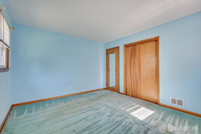29 Hopkinson Avenue, Piscataway, NJ 08854
