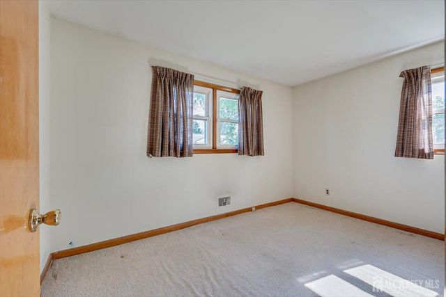 29 Hopkinson Avenue, Piscataway, NJ 08854