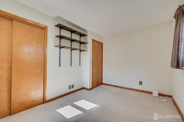 29 Hopkinson Avenue, Piscataway, NJ 08854