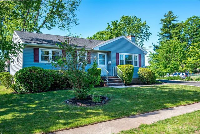 29 Hopkinson Avenue, Piscataway, NJ 08854