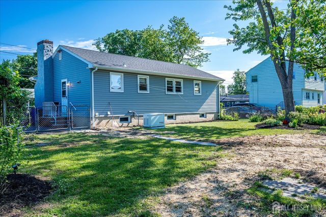 29 Hopkinson Avenue, Piscataway, NJ 08854