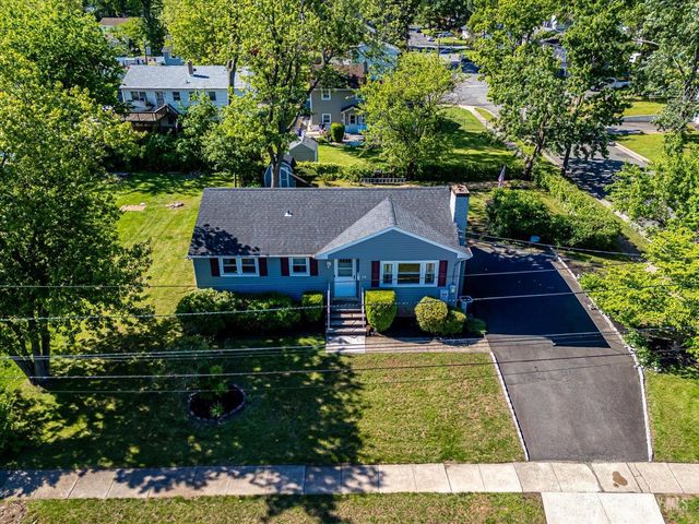 29 Hopkinson Avenue, Piscataway, NJ 08854