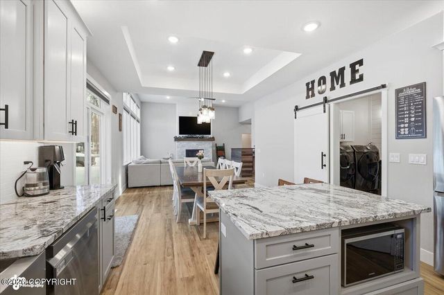 1305 W Woodpecker Circle, Wasilla, AK 99654