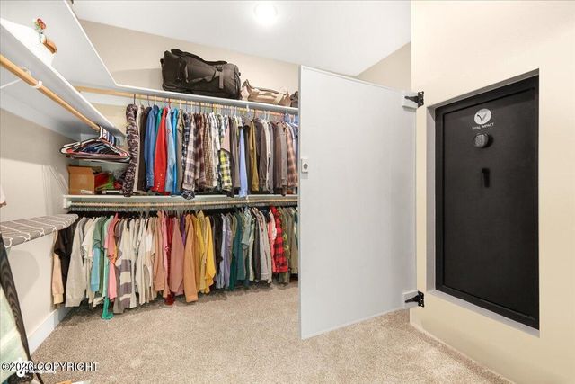 1305 W Woodpecker Circle, Wasilla, AK 99654