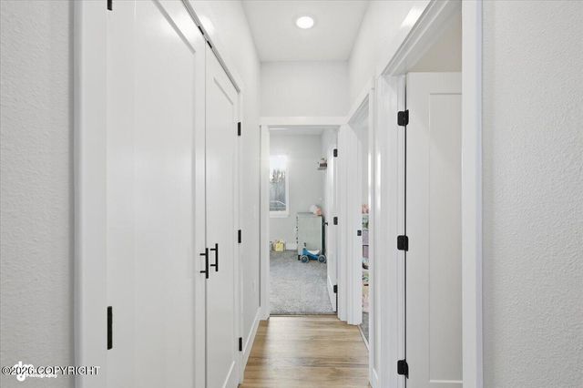 1305 W Woodpecker Circle, Wasilla, AK 99654