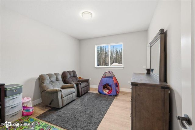 1305 W Woodpecker Circle, Wasilla, AK 99654