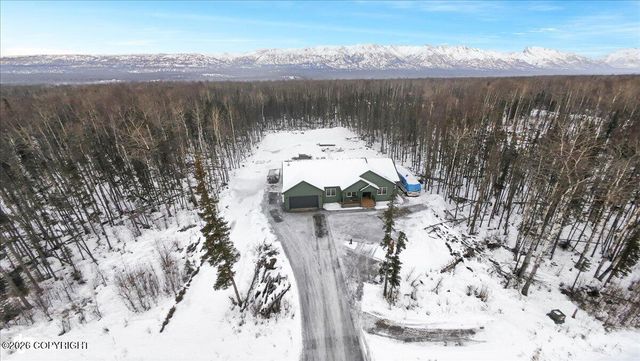 1305 W Woodpecker Circle, Wasilla, AK 99654