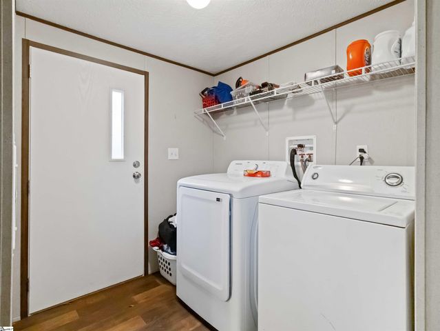 8 Doby Court, Wellford, SC 29385