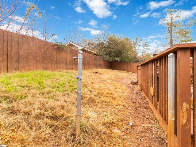 8 Doby Court, Wellford, SC 29385