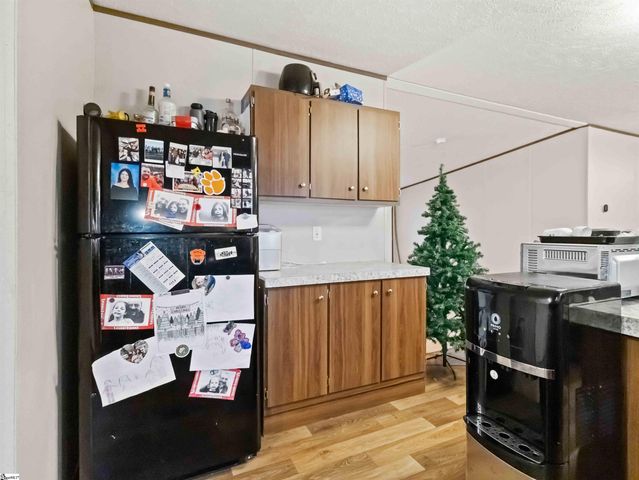 8 Doby Court, Wellford, SC 29385