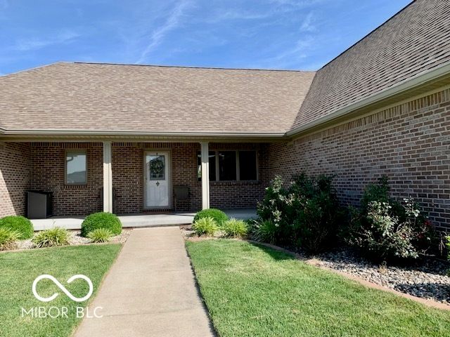 3555 Saint Andrews Place, Seymour, IN 47274
